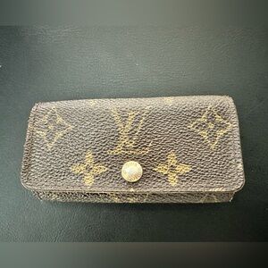 Vintage Authentic Louis Vuitton 4 Key Holder